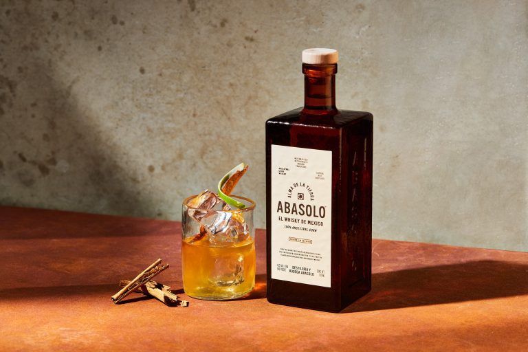 Abasolo_Whiskey_cocktail_social_media_marketing